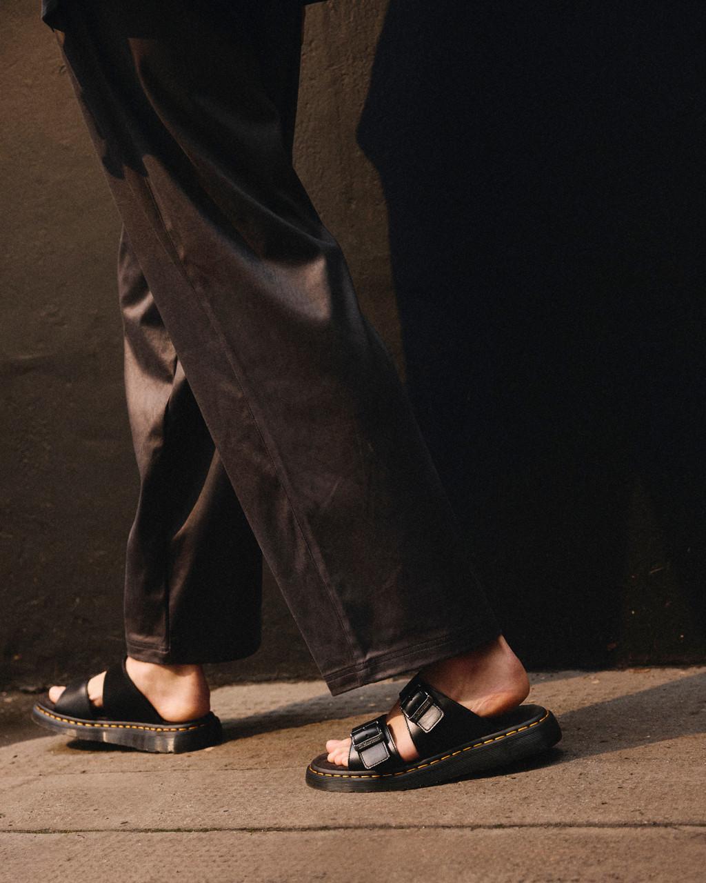 Sandalias Dr Martens Josef Analine Leather Buckle Slide Mujer Negros | 50106939
